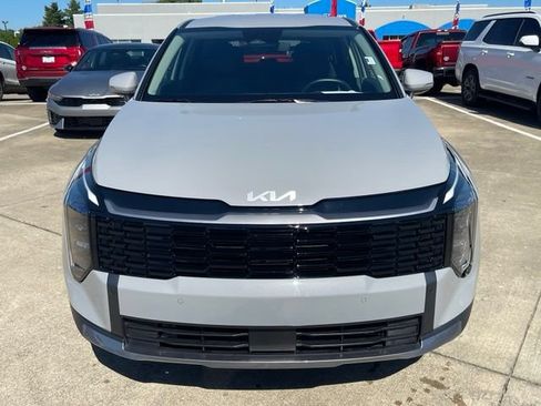 Used 2026 Kia Sportage EX FWD image 5