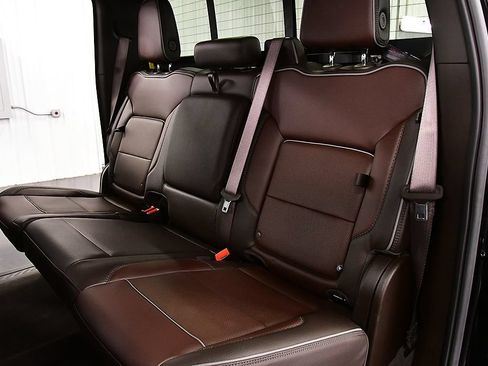 Used 2024 GMC Sierra 1500 Denali w/ Denali Reserve Package AWD/4WD image 31