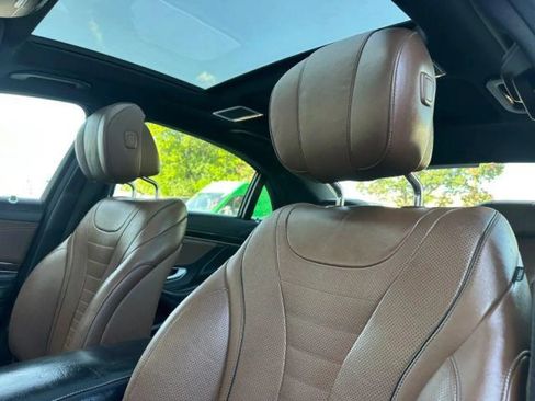 Used 2020 Mercedes-Benz S 560 4MATIC Sedan image 20