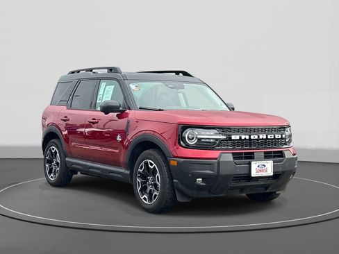 Certified 2025 Ford Bronco Sport Outer Banks w/ Outer Banks Tech Package+ image 4