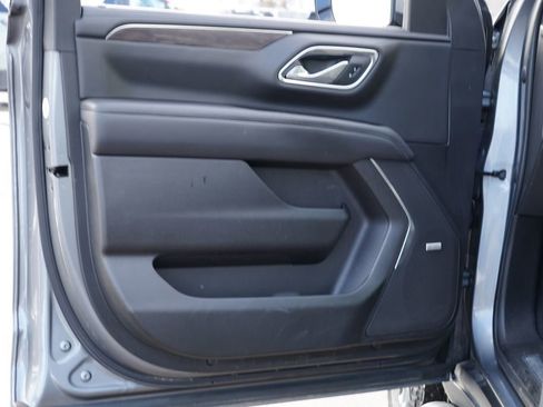 Used 2022 Chevrolet Tahoe Z71 w/ Off-Road Capability Package image 16