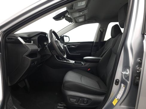 Certified 2025 Toyota RAV4 XLE FWD image 4
