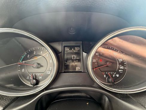 Used 2012 Jeep Grand Cherokee Laredo RWD image 15