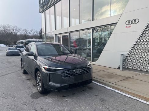 Used 2025 Audi Q5 Premium Plus image 2