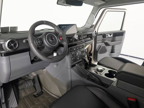 New 2026 INEOS Grenadier Fieldmaster Edition AWD/4WD image 14