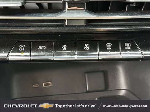 Certified 2025 Chevrolet Traverse LT w/ Driver Confidence Package image 19