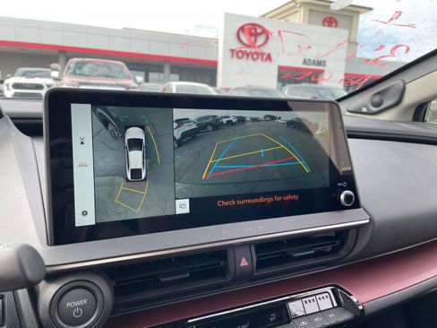 Used 2026 Toyota Prius Plug-In Hybrid image 24