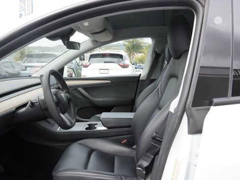 Used 2023 Tesla Model Y AWD image 13