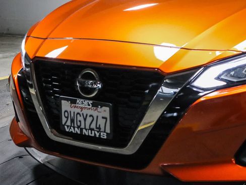Used 2022 Nissan Altima 2.5 SR FWD image 8