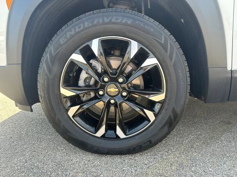 Used 2023 Chevrolet TrailBlazer LT AWD/4WD image 19