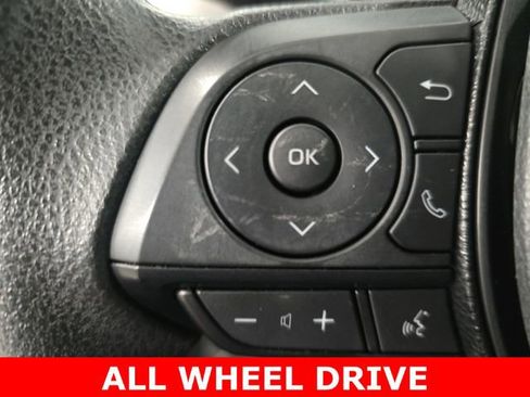 Used 2021 Toyota RAV4 XLE image 17