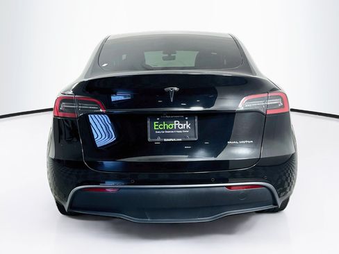 Used 2022 Tesla Model Y Long Range AWD/4WD image 7