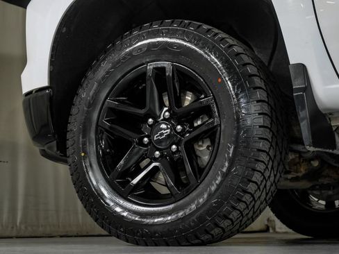 Used 2022 Chevrolet Silverado 1500 LT Trail Boss w/ Convenience Package II AWD/4WD image 52