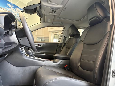 Used 2025 Toyota RAV4 Limited w/ Advanced Technology Package AWD/4WD image 12