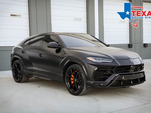 Used 2022 Lamborghini Urus image 1