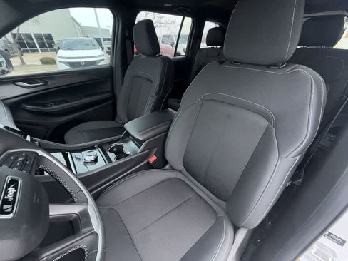 New 2026 Jeep Grand Cherokee Laredo X RWD image 11