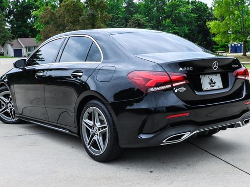 Used 2022 Mercedes-Benz A 220 4MATIC image 12