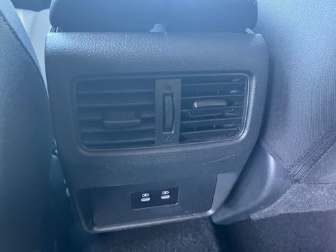 Used 2025 Nissan Rogue SV AWD/4WD image 24