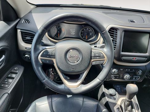 Used 2016 Jeep Cherokee Limited AWD/4WD image 12
