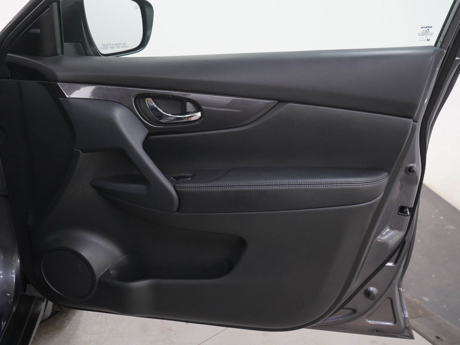 Used 2019 Nissan Rogue SV AWD/4WD image 12