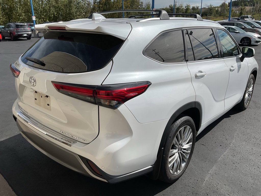 Used 2023 Toyota Highlander Platinum AWD/4WD image 5