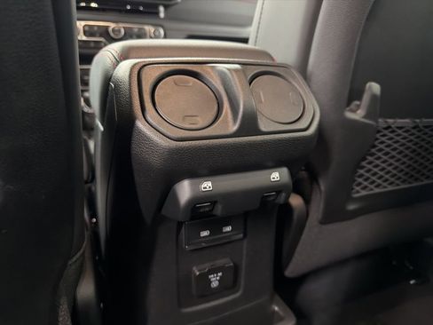 New 2025 Jeep Wrangler Unlimited Rubicon image 13