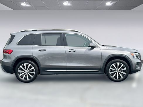 Used 2023 Mercedes-Benz GLB 250 4MATIC image 8