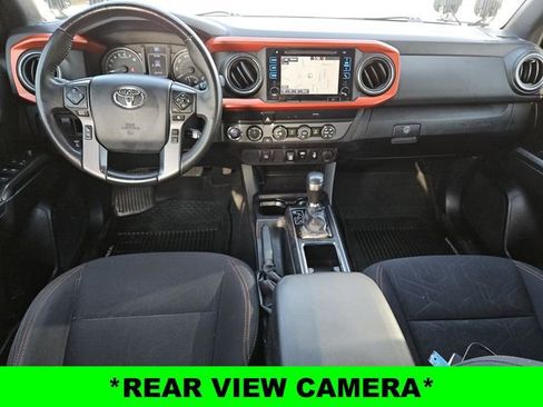 Used 2019 Toyota Tacoma TRD Off-Road image 6