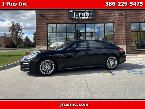 Used 2015 Porsche Panamera 4 image 1