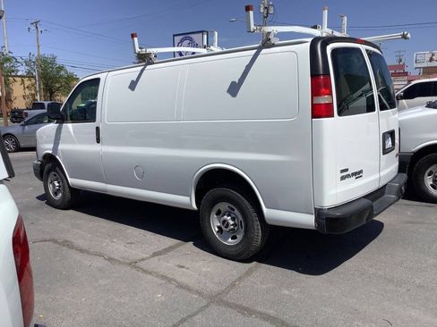Used 2012 GMC Savana 2500 RWD image 16