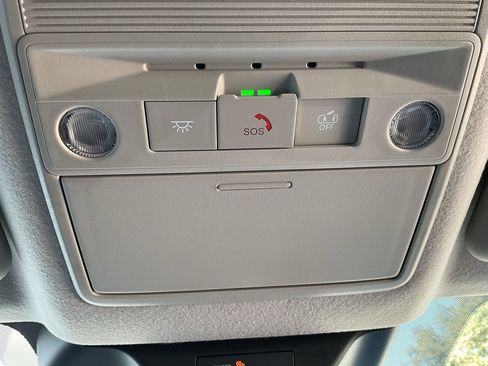 New 2026 Nissan Kicks SR FWD image 28