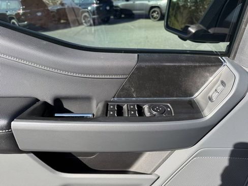 Used 2022 Ford F150 XLT w/ Equipment Group 302A High image 15