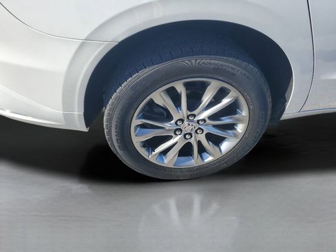 Used 2023 Buick Enclave Avenir w/ Avenir Technology Package image 5
