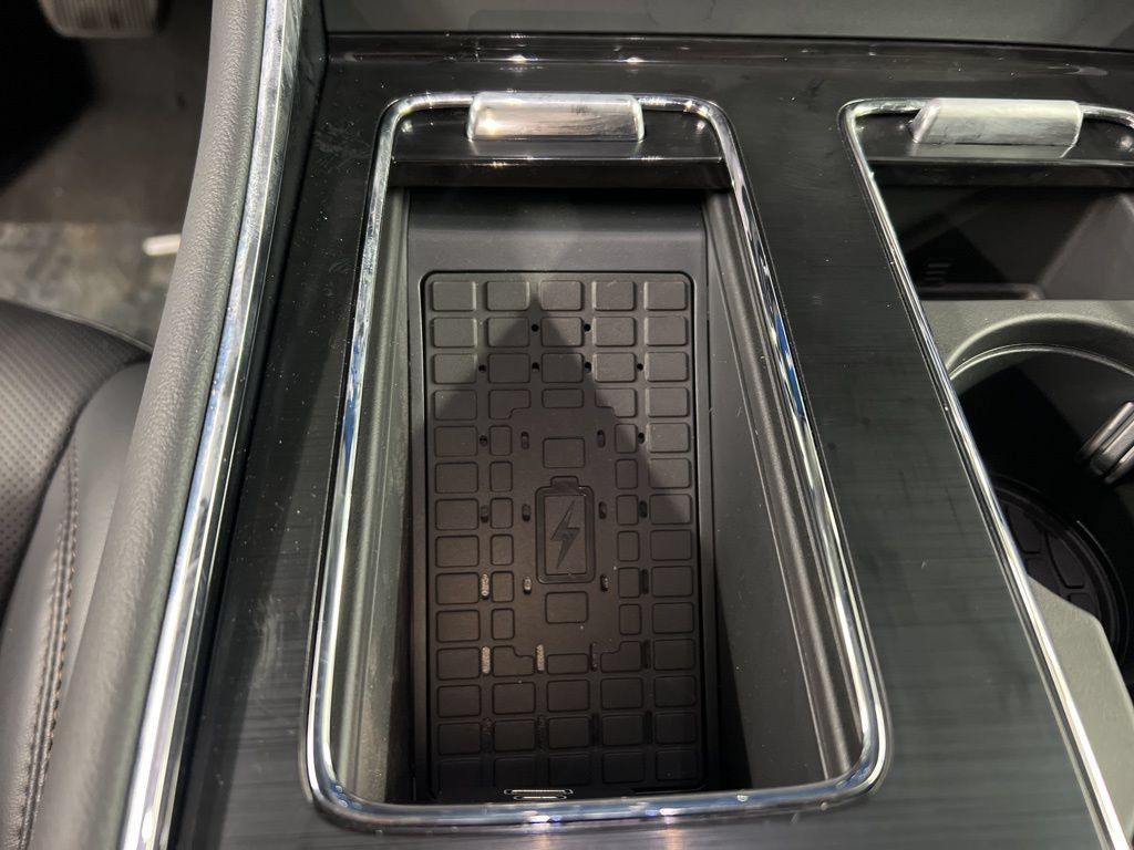 Used 2026 Lincoln Aviator AWD image 16