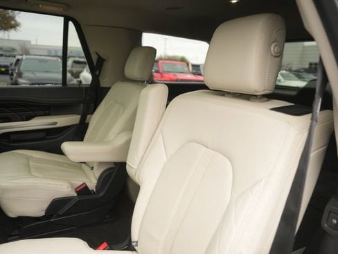 Used 2019 Ford Expedition Platinum image 26