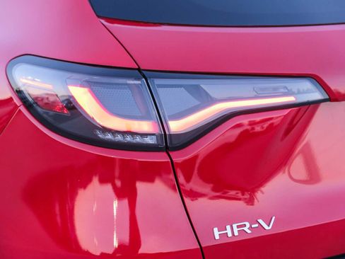Used 2024 Honda HR-V Sport image 7
