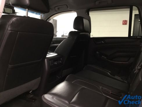 Used 2017 GMC Yukon SLT image 30