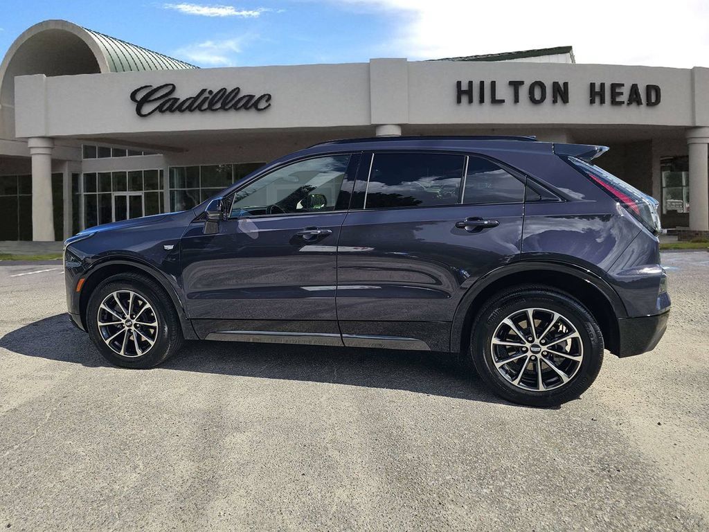 Certified 2024 Cadillac XT4 Sport w/ Cold Weather Package AWD/4WD image 3