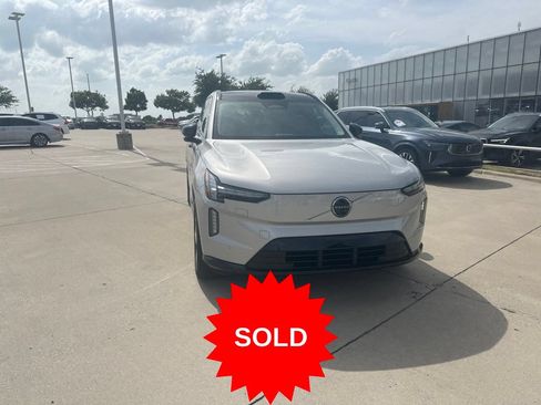 Certified 2025 Volvo EX90 Plus AWD/4WD image 5