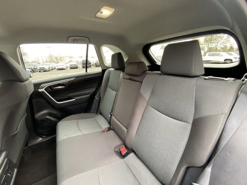 Used 2025 Toyota RAV4 XLE image 25