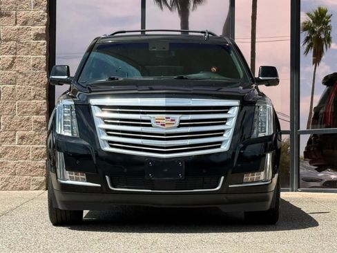 Used 2019 Cadillac Escalade ESV Luxury image 21