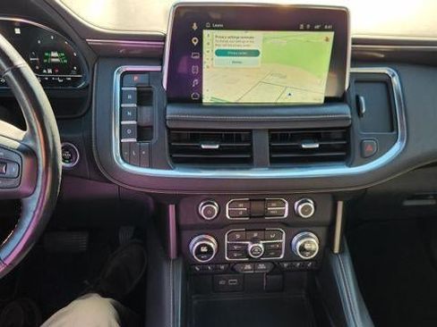 Used 2022 GMC Yukon AT4 w/ Technology Package AWD/4WD image 13