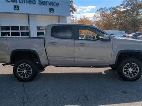 Used 2022 Chevrolet Colorado ZR2 image 9