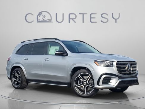 Certified 2026 Mercedes-Benz GLS 450 4MATIC image 5
