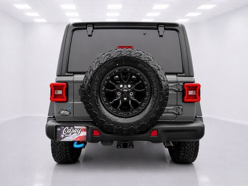 Used 2023 Jeep Wrangler Unlimited Rubicon 4xe AWD/4WD image 12