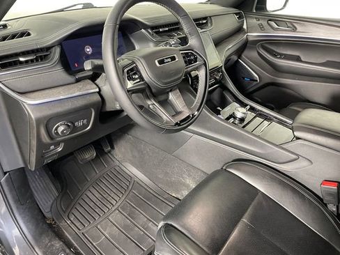 Used 2024 Jeep Grand Cherokee Overland w/ Adv Protech Group III image 3