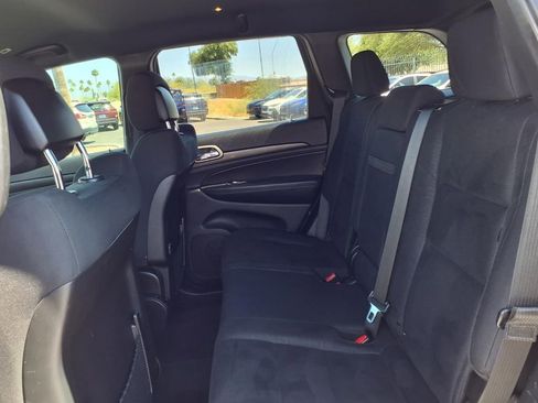 Used 2017 Jeep Grand Cherokee Laredo w/ Quick Order Package 2BE image 23