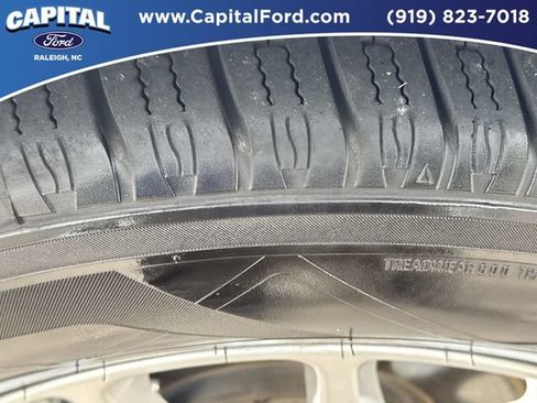 Used 2024 Chrysler Pacifica Touring-L FWD image 14
