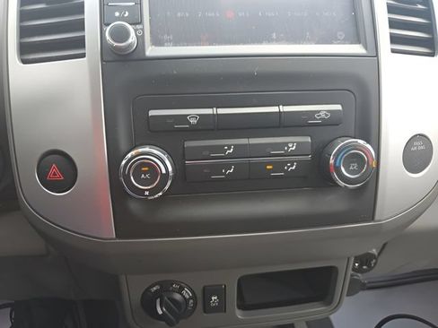 Used 2021 Nissan Frontier SV AWD/4WD image 16