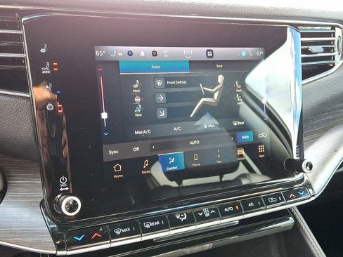 Used 2023 Jeep Wagoneer L Series II image 19